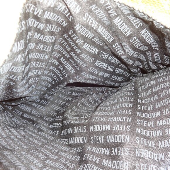 Steve Madden purse, mustard yellow, brown straps, gold tone hardware, 10x11 - Picture 8 of 11